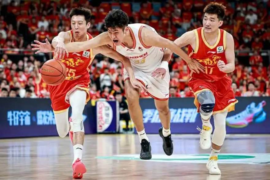 足球数据面板入门：读懂预期进球与传球网络背后的门道